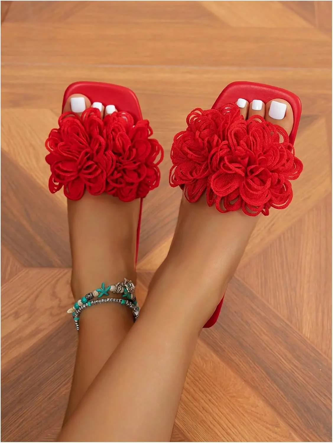 GORGLITTER Women's Flower Applique Flat Sandals Slip on Slide Dressy Vacation Sandals