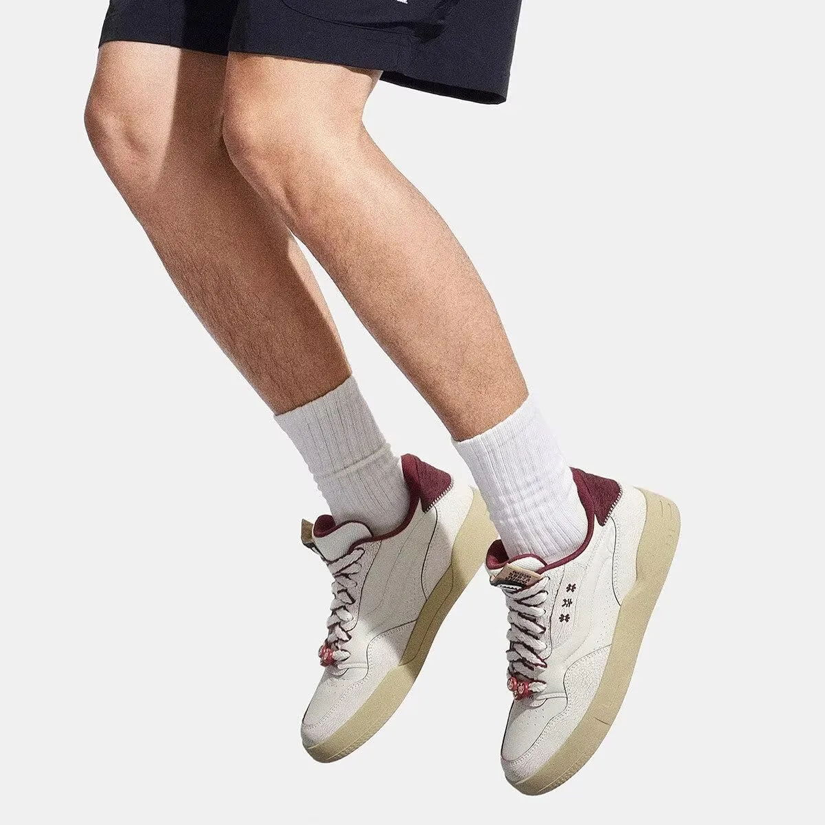 LI-NING 001 BTC Series Men Classic Retro Sneakers Casual Trendy Style Sports Shoes AGCS023 AGCU053 AGCV019