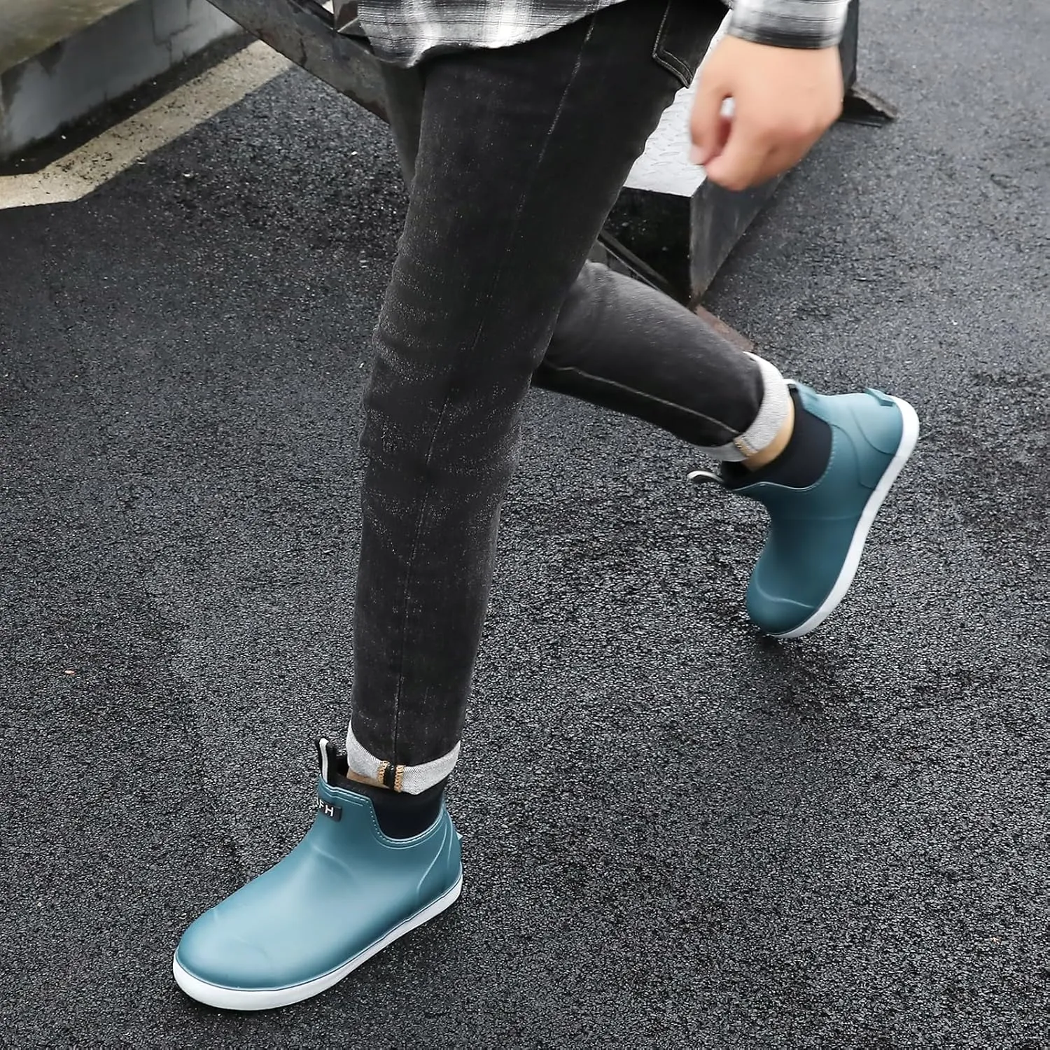 Mens Deck Boots, Saltwater Fishing Booties Rubber Waterproof Ankle Rain Boots, High-performance Footwear Chelsea Boots for Gardening Fishing Boating Camping Sailing