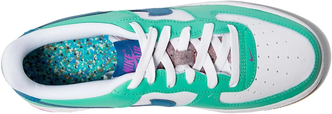 NIKE Men's Sneakers
