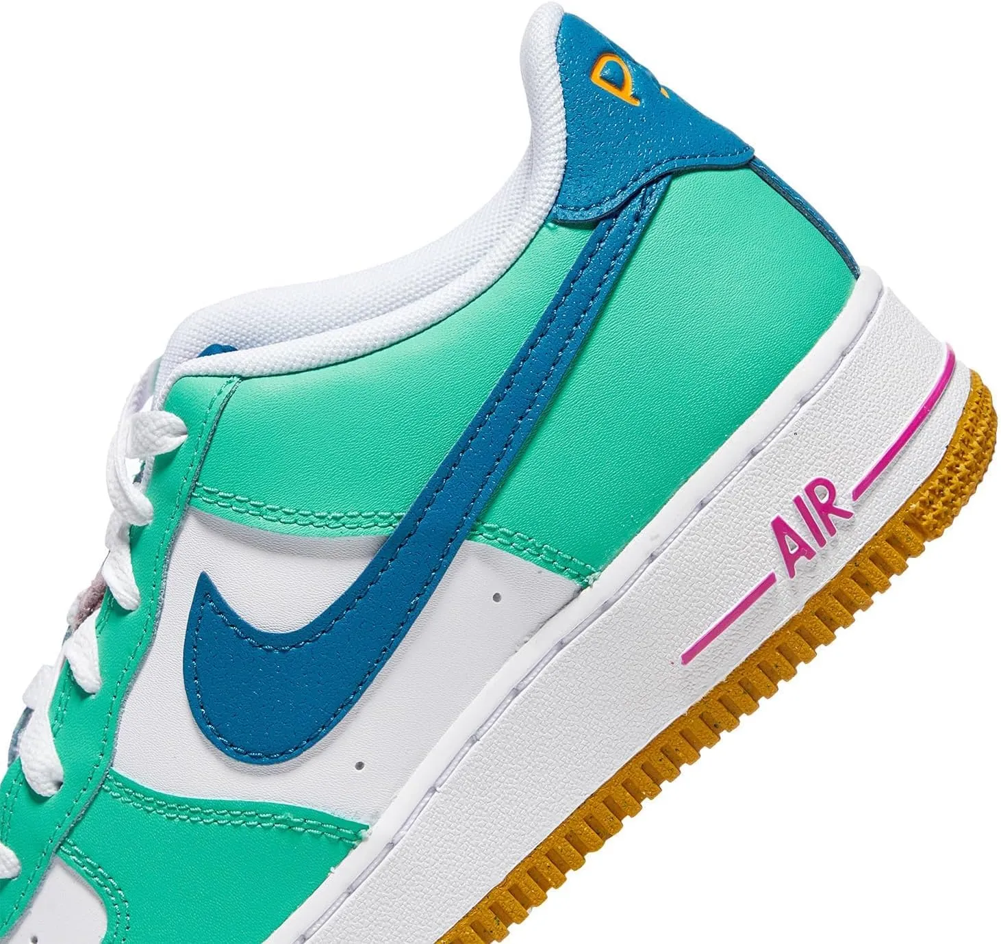 NIKE Men's Sneakers