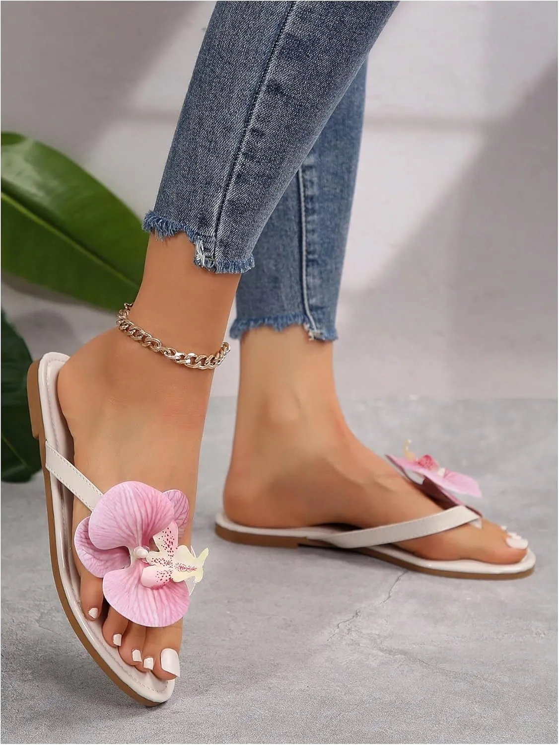 Verdusa Women's 3D Floral Slip on Flip Flops Holiday Beach Leather Flat Sandals