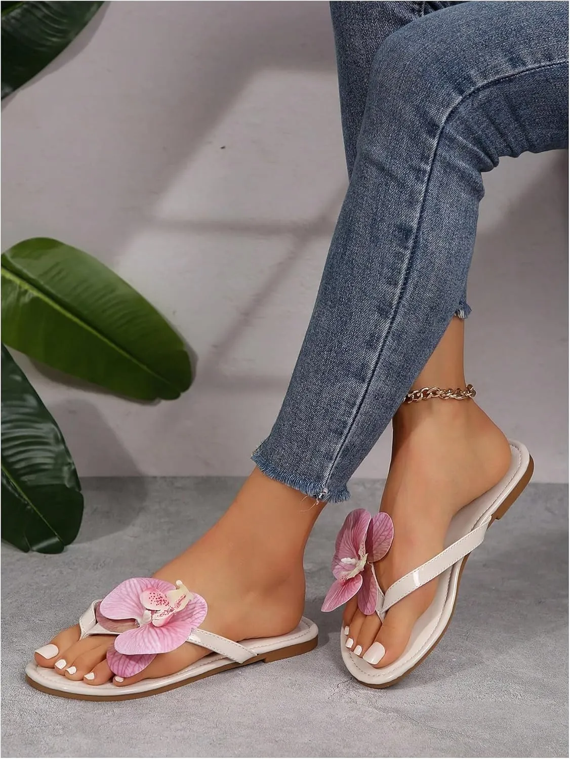 Verdusa Women's 3D Floral Slip on Flip Flops Holiday Beach Leather Flat Sandals